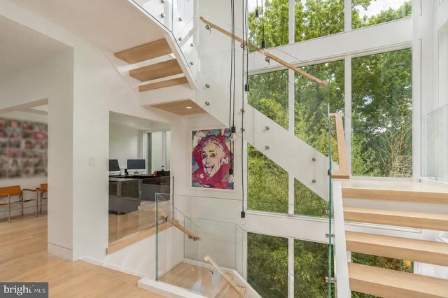 2905 UNIVERSITY TER NW, Washington, DC 20016