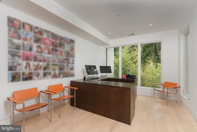2905 UNIVERSITY TER NW, Washington, DC 20016
