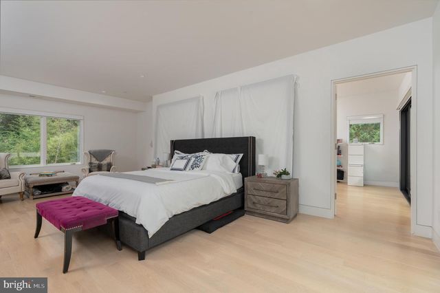 2905 UNIVERSITY TER NW, Washington, DC 20016
