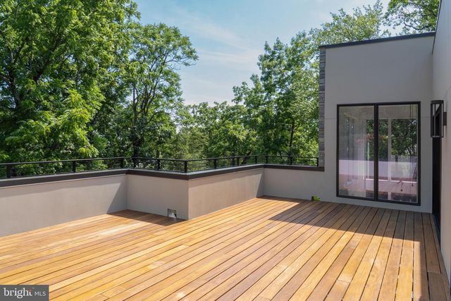 2905 UNIVERSITY TER NW, Washington, DC 20016