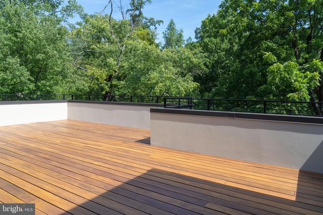 2905 UNIVERSITY TER NW, Washington, DC 20016