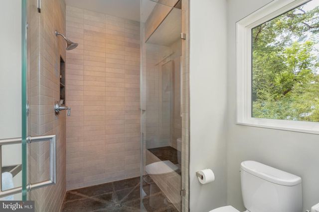 2905 UNIVERSITY TER NW, Washington, DC 20016