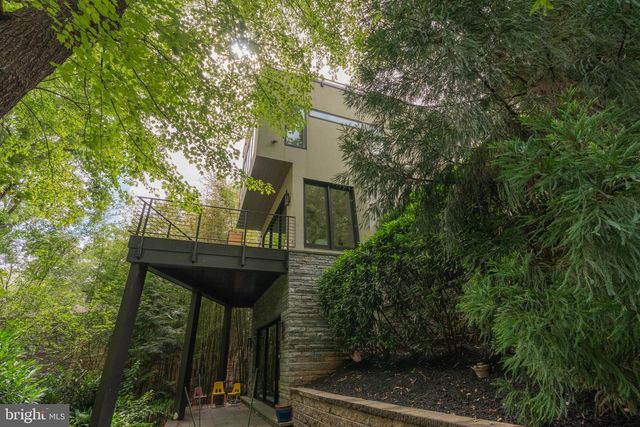 2905 UNIVERSITY TER NW, Washington, DC 20016