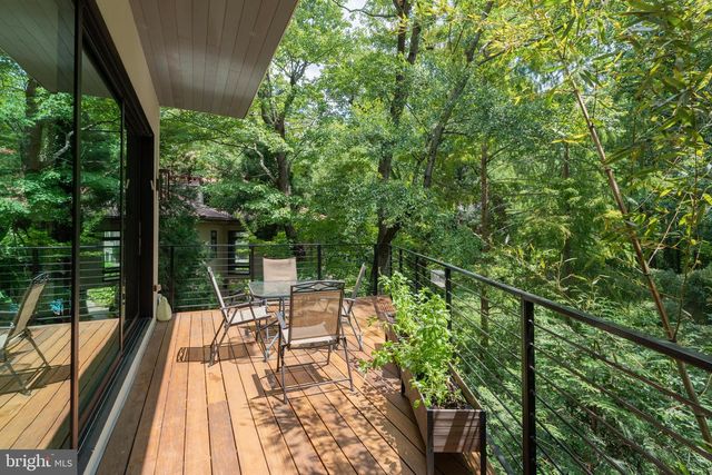 2905 UNIVERSITY TER NW, Washington, DC 20016