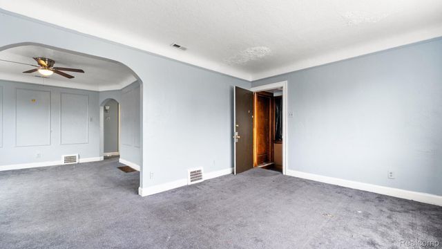 5305 Newport Street, Detroit, MI 48213