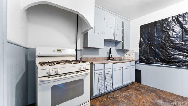 5305 Newport Street, Detroit, MI 48213