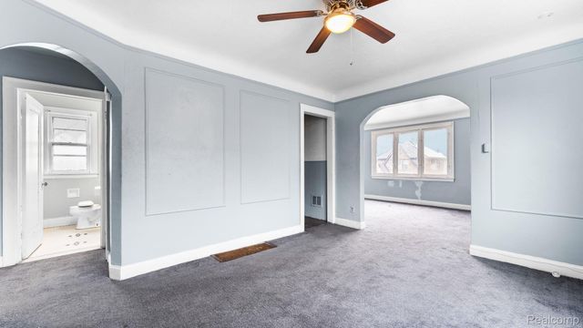 5305 Newport Street, Detroit, MI 48213