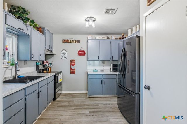 201 Pheasant Drive, Victoria, TX 77905