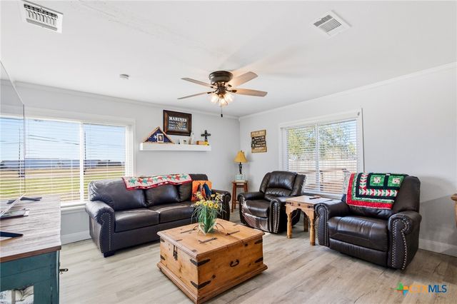 201 Pheasant Drive, Victoria, TX 77905