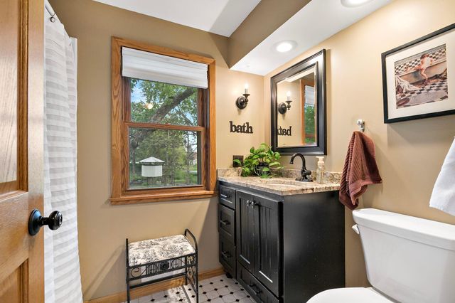 1020 W 107th Street, Bloomington, MN 55431