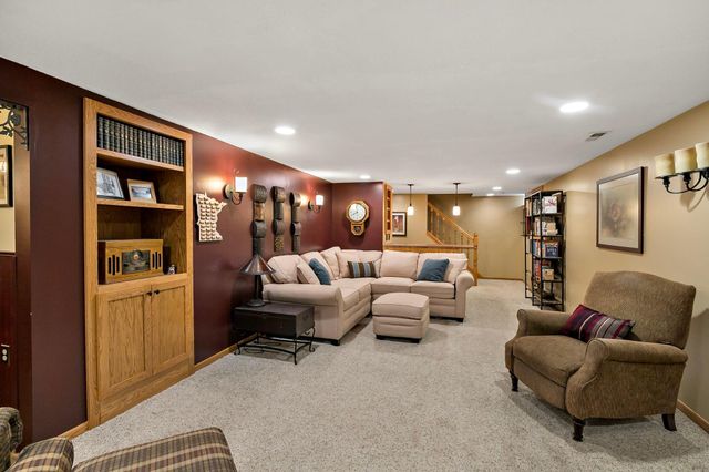 1020 W 107th Street, Bloomington, MN 55431