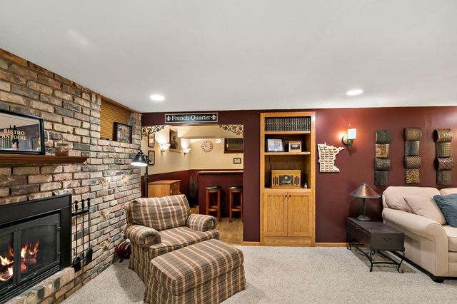 1020 W 107th Street, Bloomington, MN 55431