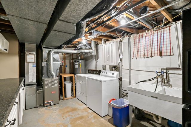 1020 W 107th Street, Bloomington, MN 55431