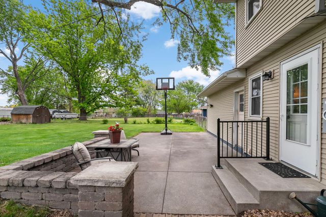 1020 W 107th Street, Bloomington, MN 55431