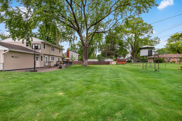 1020 W 107th Street, Bloomington, MN 55431
