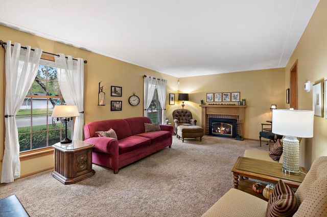 1020 W 107th Street, Bloomington, MN 55431