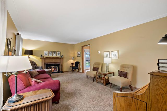 1020 W 107th Street, Bloomington, MN 55431