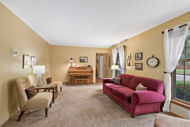1020 W 107th Street, Bloomington, MN 55431