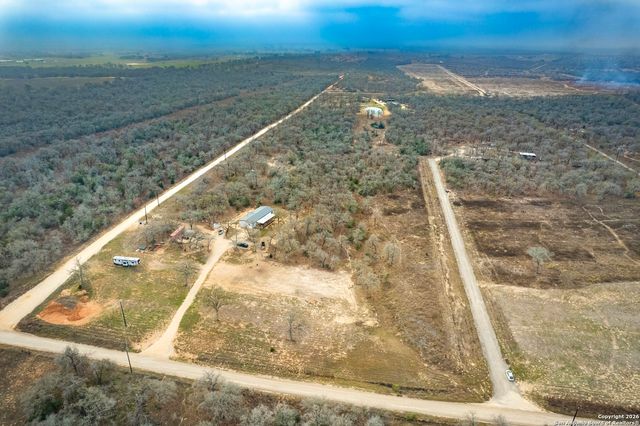 6193 County Road 434, Stockdale, TX 78160