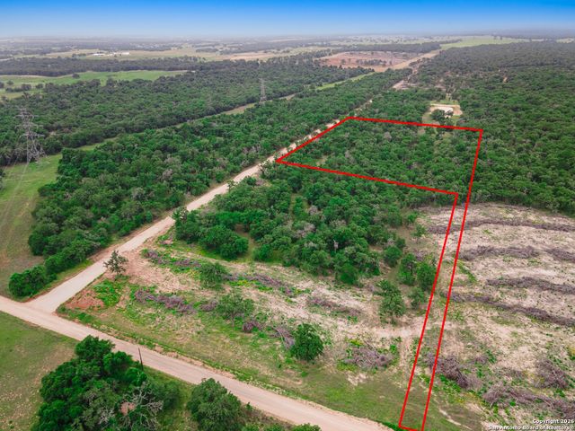 6193 County Road 434, Stockdale, TX 78160