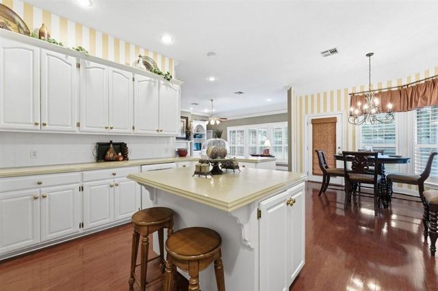 6159 Oak Leaf Lane, Lake Charles, LA 70605