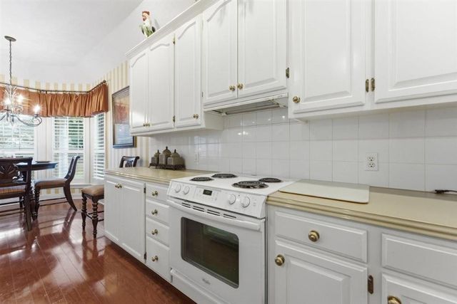 6159 Oak Leaf Lane, Lake Charles, LA 70605