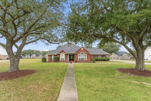6159 Oak Leaf Lane, Lake Charles, LA 70605