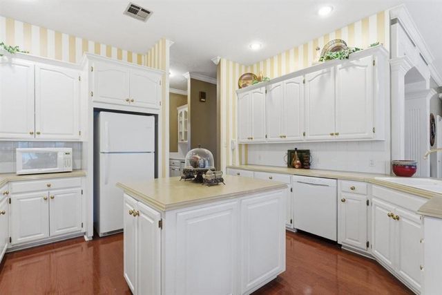 6159 Oak Leaf Lane, Lake Charles, LA 70605