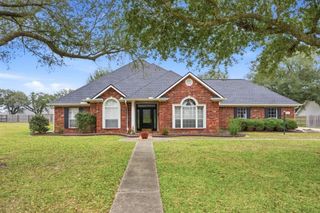 6159 Oak Leaf Lane, Lake Charles, LA 70605