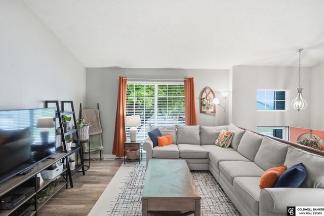 7354 Potter Street, Omaha, NE 68122