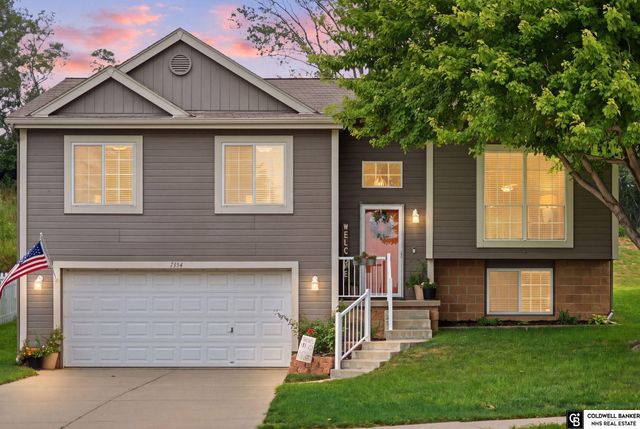 7354 Potter Street, Omaha, NE 68122