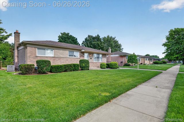 13321 Perry Circle, Warren, MI 48088