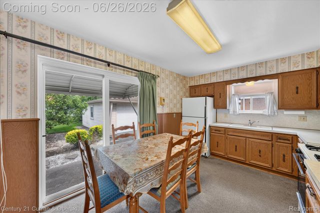 13321 Perry Circle, Warren, MI 48088
