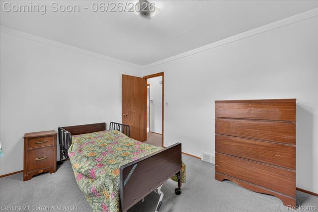 13321 Perry Circle, Warren, MI 48088