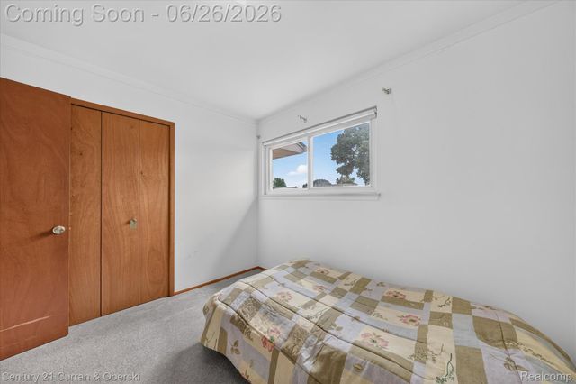 13321 Perry Circle, Warren, MI 48088