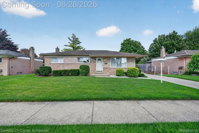 13321 Perry Circle, Warren, MI 48088
