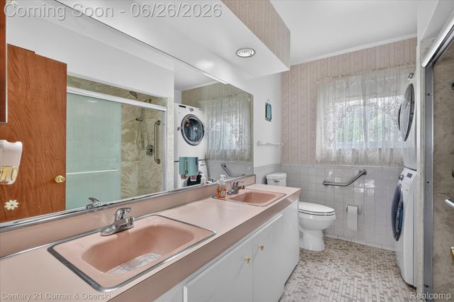 13321 Perry Circle, Warren, MI 48088