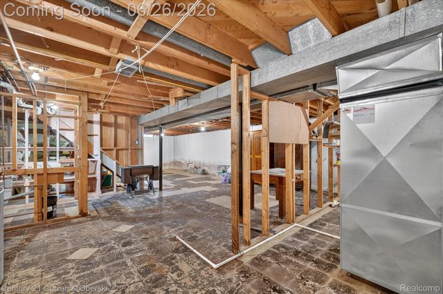 13321 Perry Circle, Warren, MI 48088