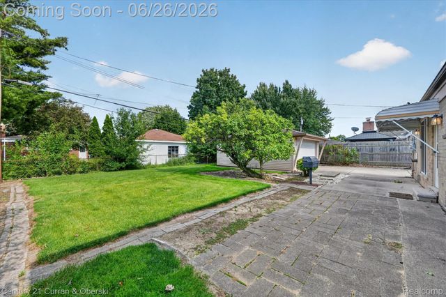 13321 Perry Circle, Warren, MI 48088