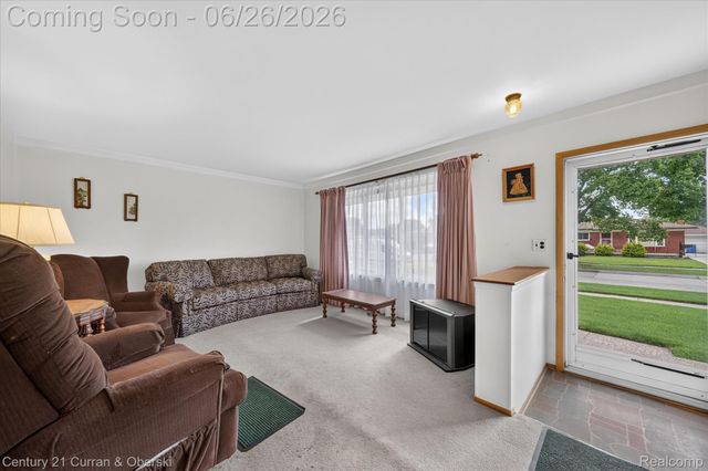 13321 Perry Circle, Warren, MI 48088