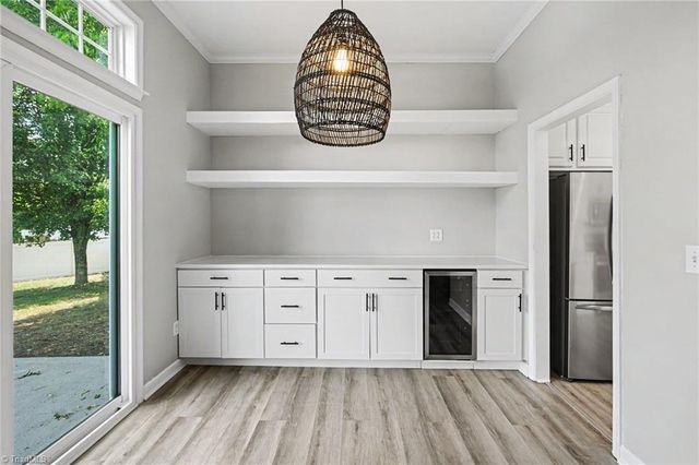 189 Picardy Court, Kernersville, NC 27284