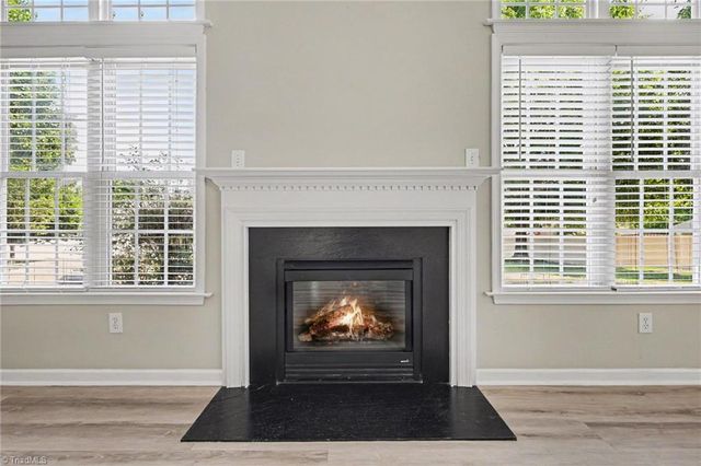 189 Picardy Court, Kernersville, NC 27284