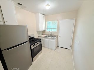 936 W Foothill Boulevard 12, Azusa, CA 91702