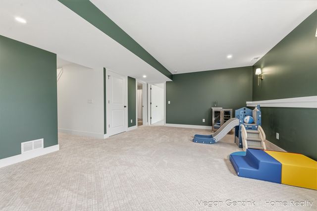 3131 Timberpine Avenue, Park Twp, MI 49424