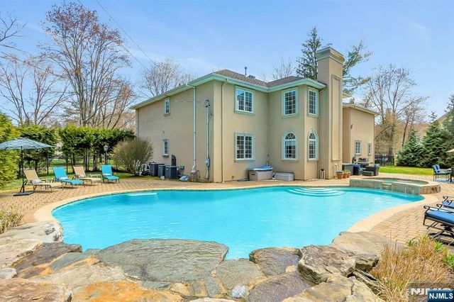 103 Ivy Lane, River Vale, NJ 07675