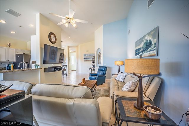 3049 Driftwood WAY 3808, Naples, FL 34109