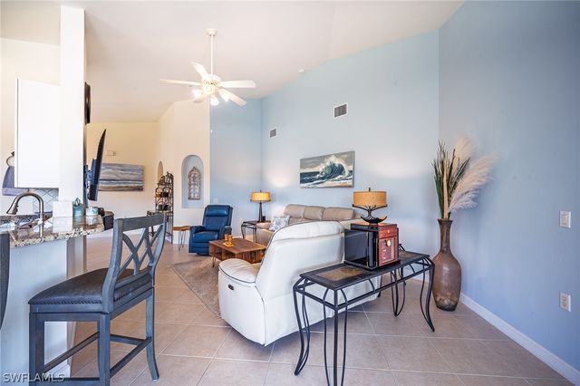 3049 Driftwood WAY 3808, Naples, FL 34109