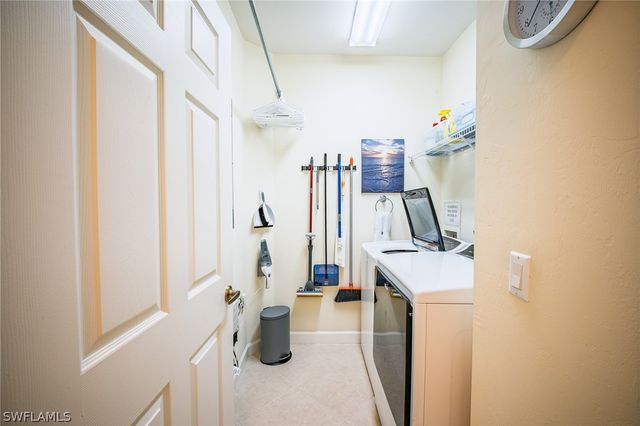 3049 Driftwood WAY 3808, Naples, FL 34109