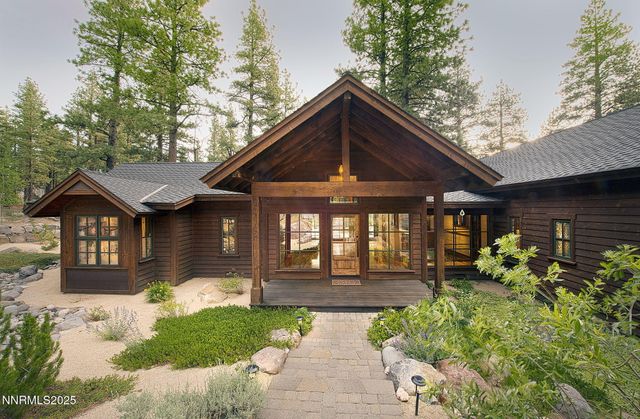 16555 Evergreen Hills Drive, Reno, NV 89511