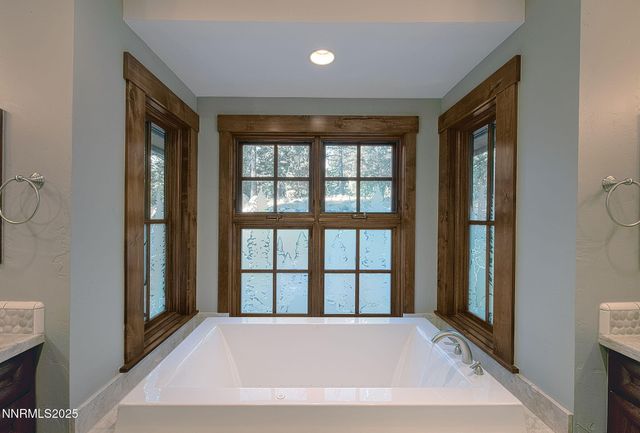 16555 Evergreen Hills Drive, Reno, NV 89511